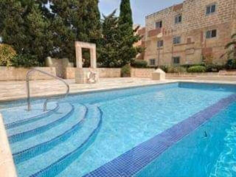 Private Room In A Modern Apartment With Pool And Sea View 세인트폴스베이 외부 사진